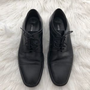 Black men’s dress shoes